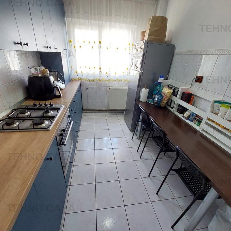 Dristor metrou 7 minute mers, Lidl, Rm. Valcea, centrala, bucatarie mob.