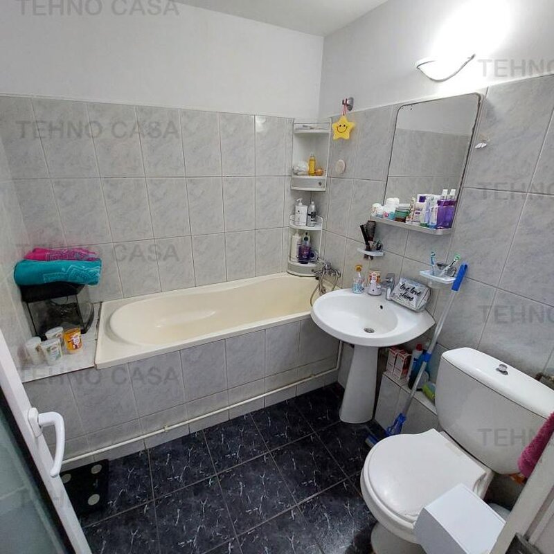 Dristor metrou 7 minute mers, Lidl, Rm. Valcea, centrala, bucatarie mob.